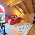 Confort Avec Terrasse Et Poele, Animaux Acceptes - Fr-1-589-233