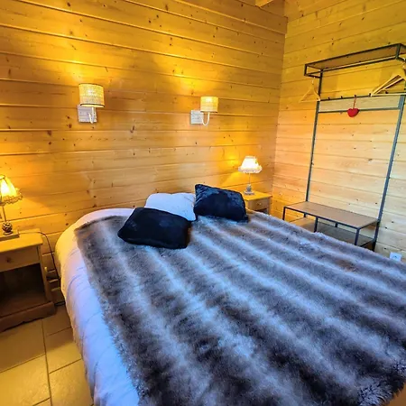 Confort Avec Terrasse Et Poele, Animaux Acceptes - Fr-1-589-233 * 르톨리