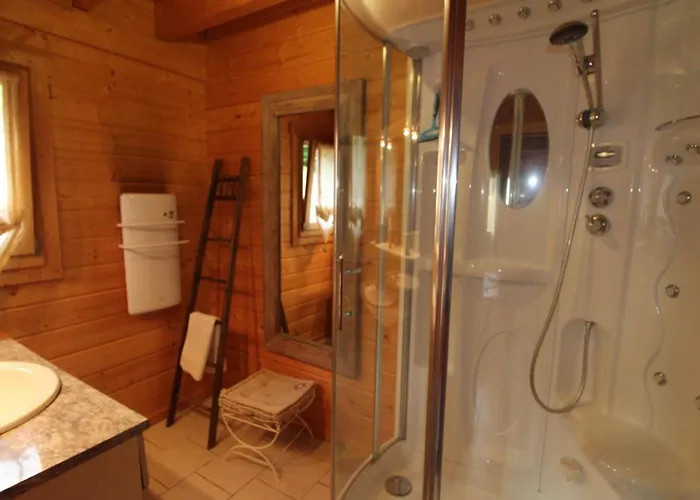 Confort Avec Terrasse Et Poele, Animaux Acceptes - Fr-1-589-233 펜션 *