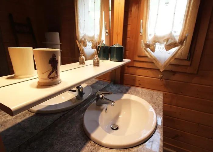 Confort Avec Terrasse Et Poele, Animaux Acceptes - Fr-1-589-233 * 르톨리